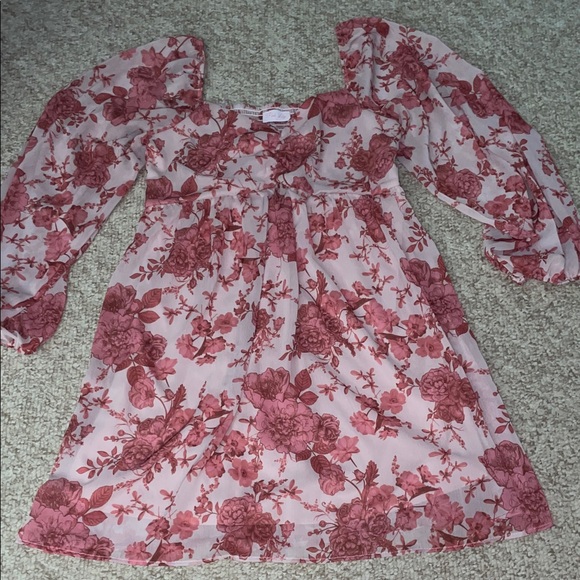 Pink Lily Floral Pink and White SweetHeart Neckline Woven Dress - Picture 3 of 6